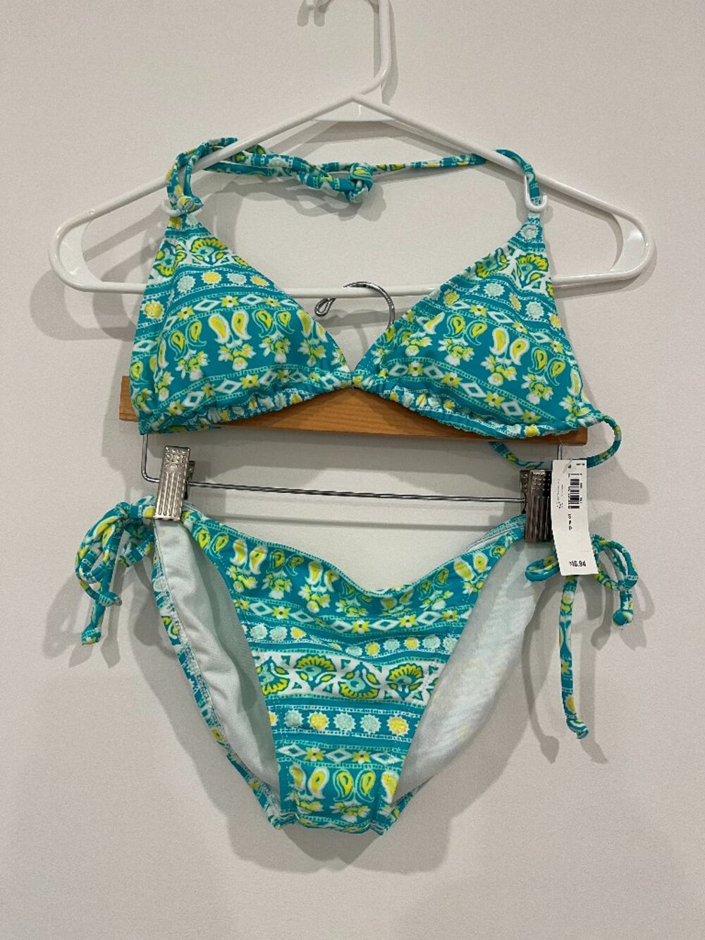 String bikini Old navy 2 piece New blue/green yellow floral Small tags
